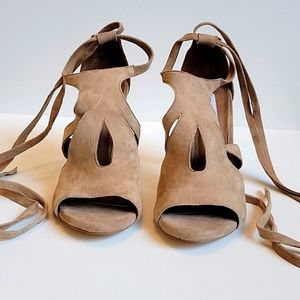 Steve Madden High Heals. Lace Up Heels. Suede Heels. Designer Heels. Size 7.5.